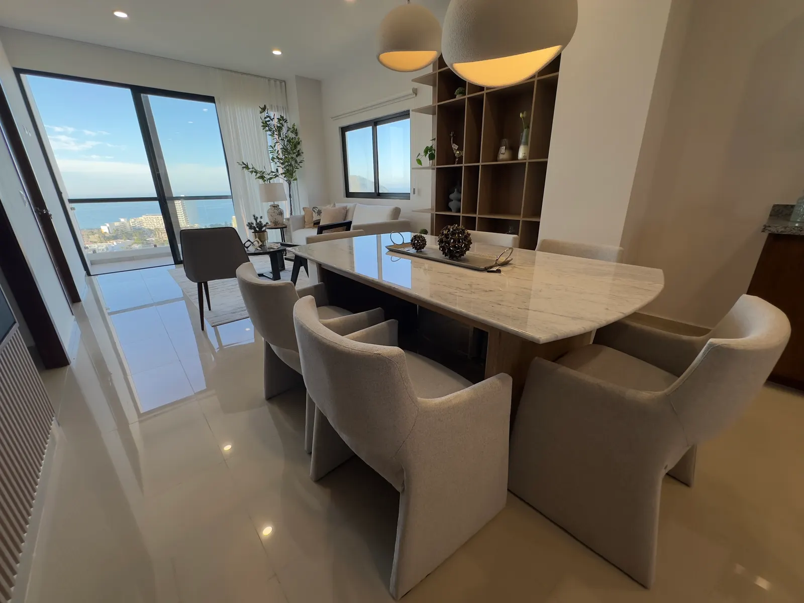 Comedor del departamento modelo